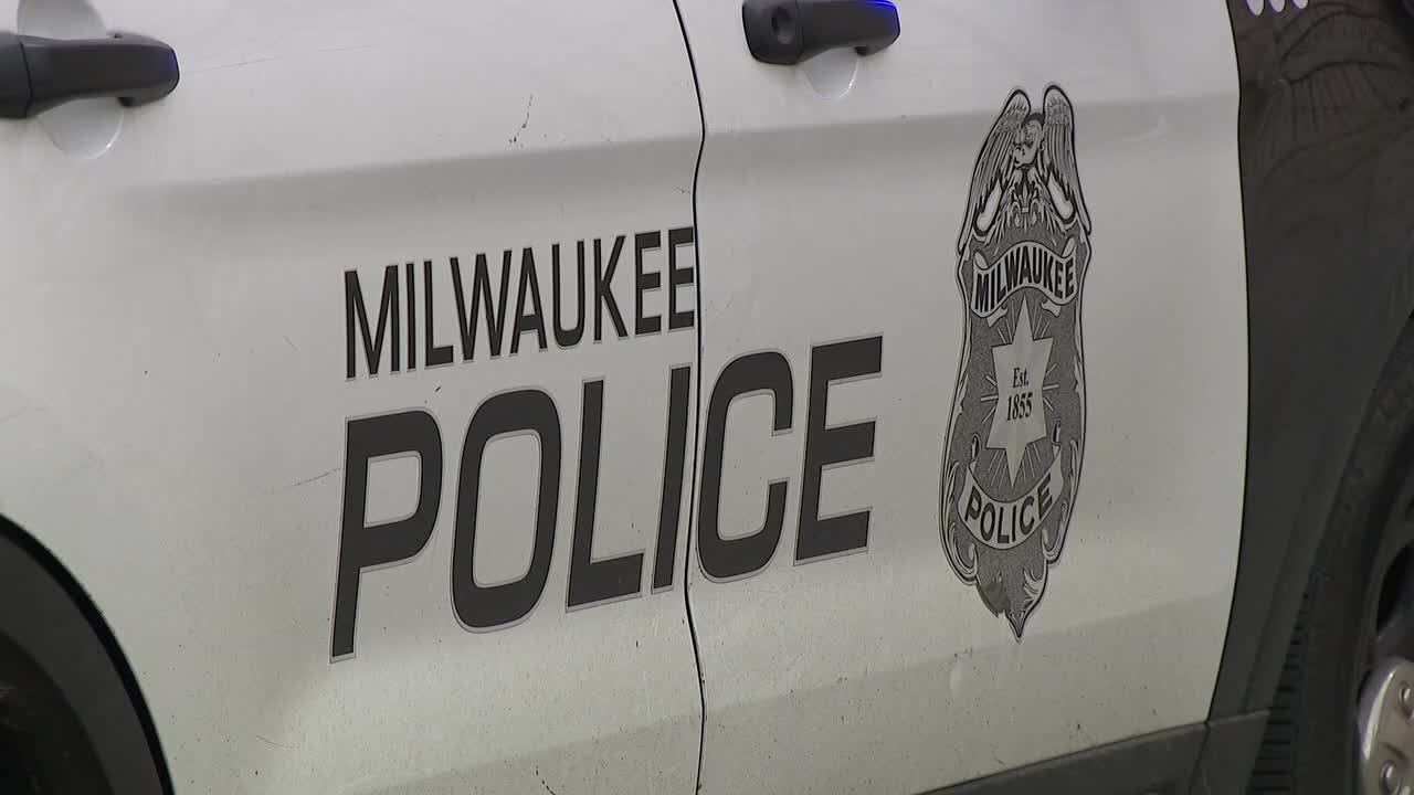 Milwaukee Police Investigate 2 Shootings; Victims Arrived At Hospitals ...