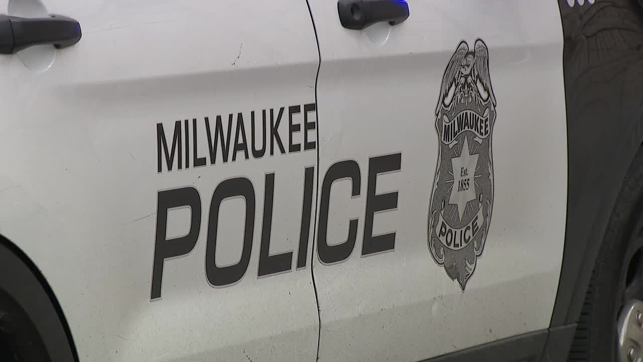 Milwaukee police investigate 2 shootings; victims arrived at hospitals