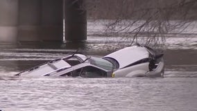 Car in Milwaukee River, life-threatening injuries, 3 officers transported