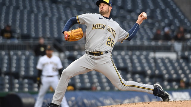 Brewers beat Pirates, Ashby takes no-hitter into 6th