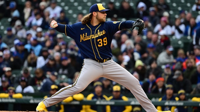 Brewers drop season opener to Cubs in Chicago