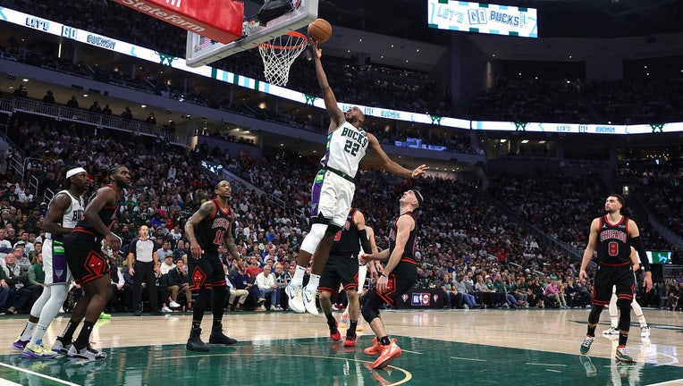 Bucks' Khris Middleton sprained MCL, out at least 2 weeks