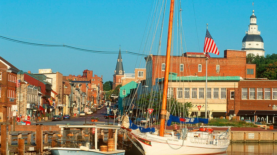 Annapolis-marina.jpg