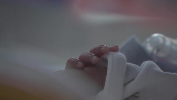 Milwaukee hospital NICU sees twin boom, Mother's Day nears