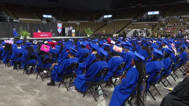 MPS graduation week: Marshall High School class kicks off ceremonies