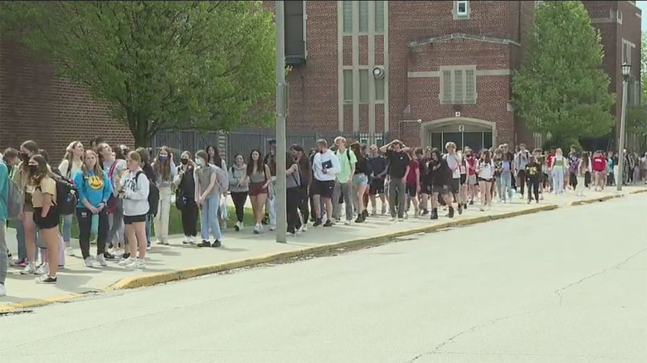 Whitefish Bay High School walkout, nationwide gun violence protest