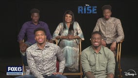 Giannis Antetokounmpo, family talk 'Rise' with Gino