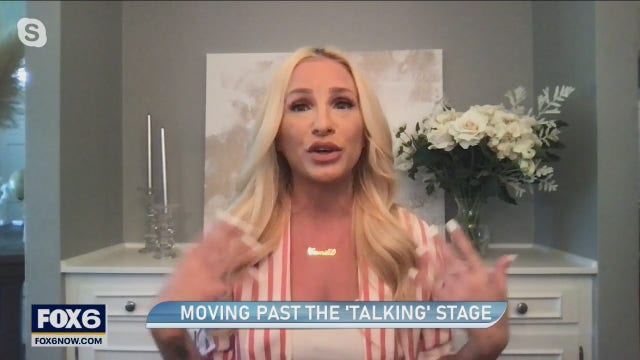 Navigate the 'talking stage' of a relationship