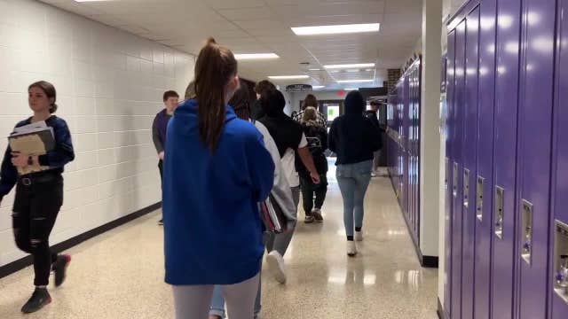 Waukesha teacher resignations, retirements: Parent concern grows