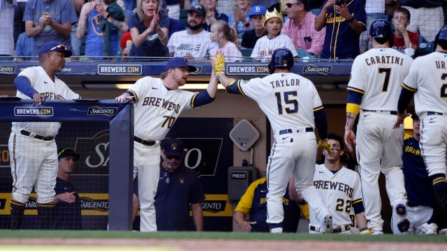 Brewers beat Cardinals, split series