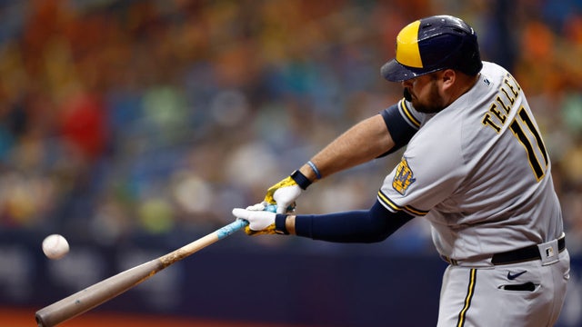 Brewers top Rays, 5-3; Tellez bat, Davis glove key to victory