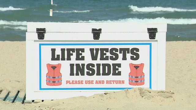 Free Racine life preservers, 5 drownings last summer