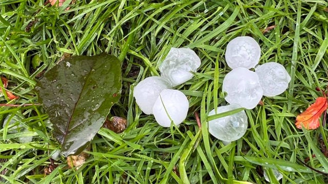 Severe thunderstorm warning; hail hits parts of SE Wisconsin