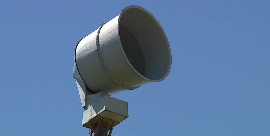 Kenosha tornado siren malfunctions; maintenance underway