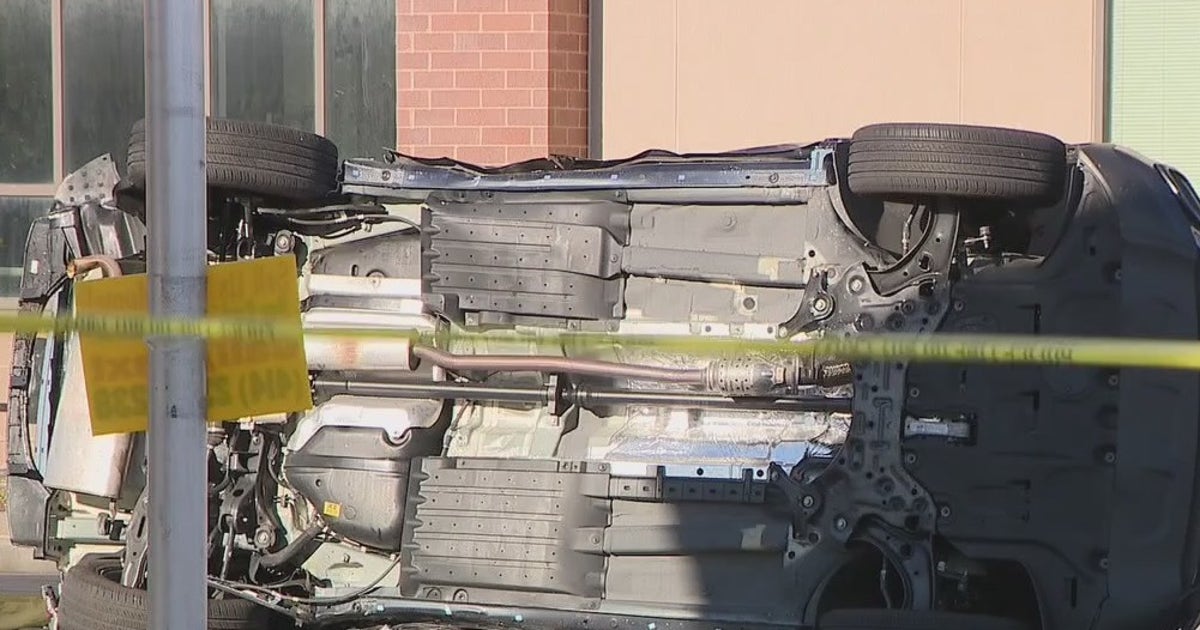 Milwaukee crash during pursuit injures 2, driver arrested | FOX6 Milwaukee