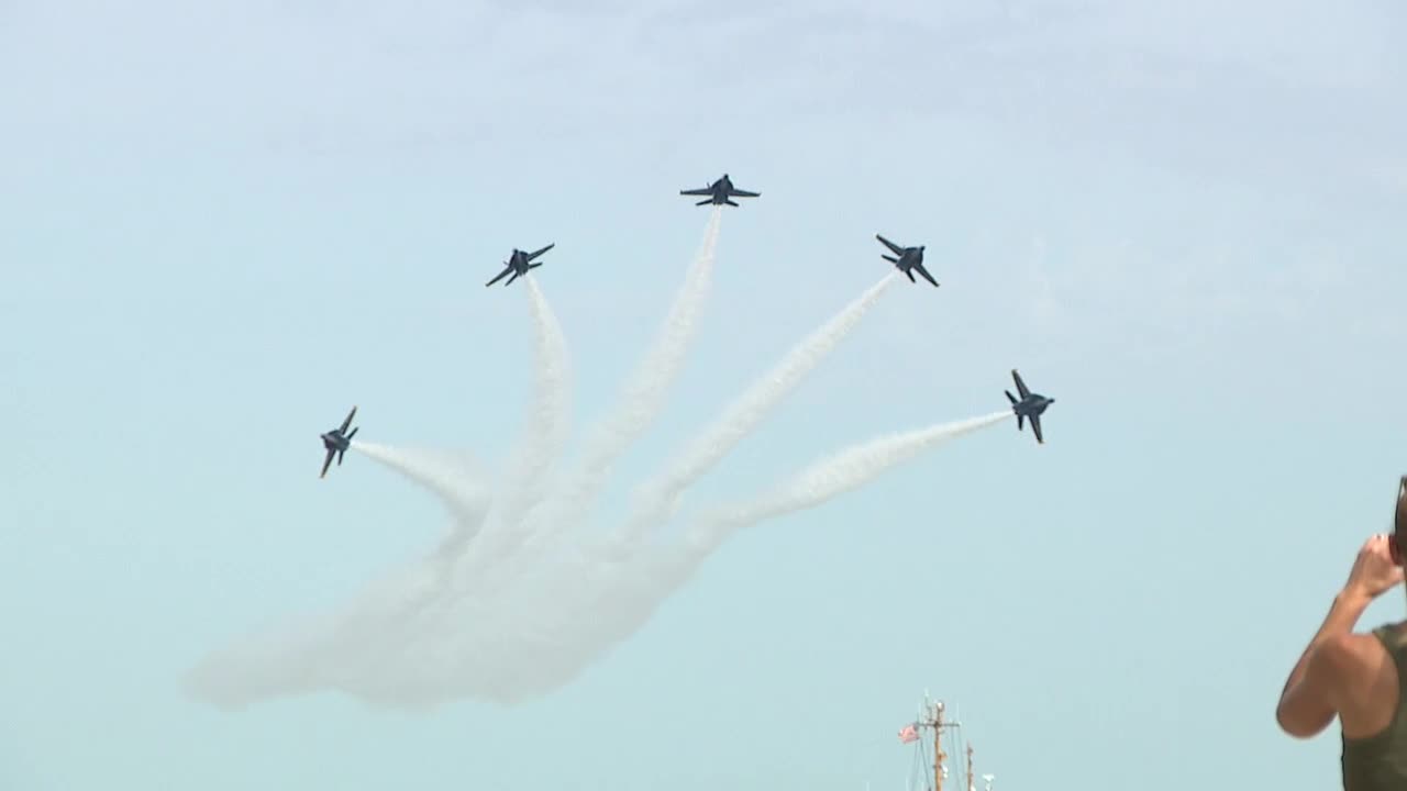 Blue Angels Soar In Milwaukee Air & Water Show's Return | FOX6 Milwaukee