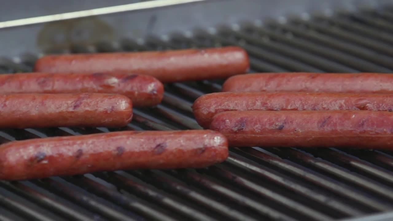 Grill up the besttasting hot dogs FOX6 Milwaukee