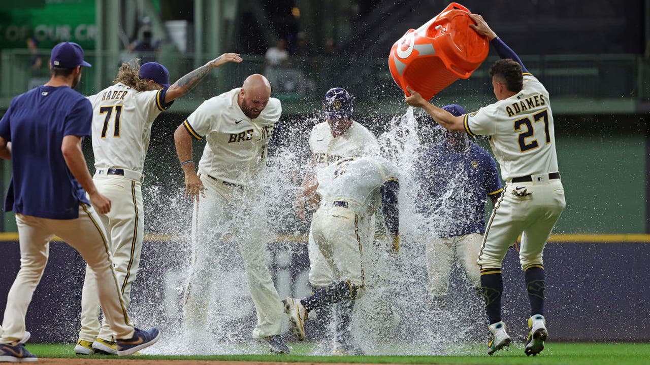 Jose Miranda Takes Hader Deep for Walk-Off Homer