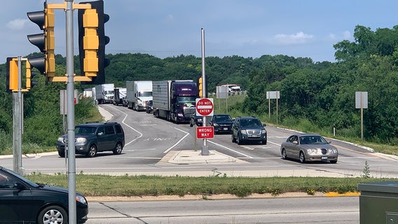 Waukesha County crash; 1 dead, 1 hurt in wreck on EB I-94 near WIS 83