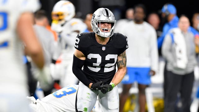 Packers sign safety Dallin Leavitt