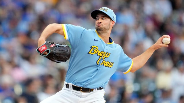 Brewers hold off Pirates; Ashby gets win, Hader earns save