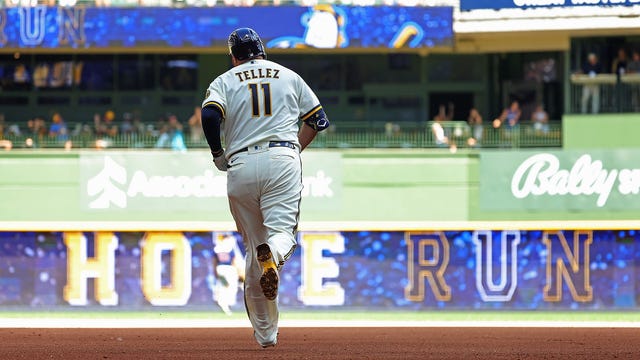 Brewers beat Twins, Rowdy Tellez homers twice