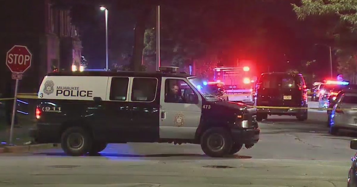 Milwaukee shooting: 1 dead near 26th and Kilbourn, 2 in custody | FOX6 ...