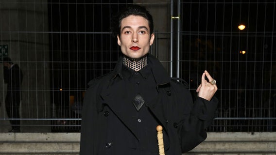 Actor Ezra Miller charged with felony burglary in Vermont