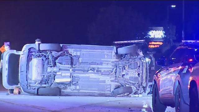 Police pursuit, crash in Glendale, 2 taken to hospital