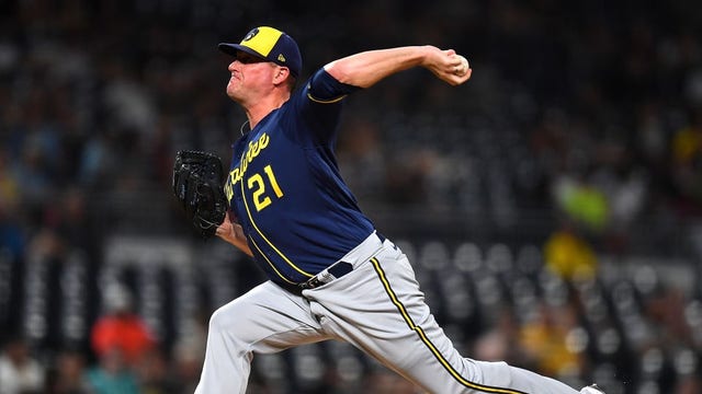 Pirates beat Brewers 8-7, Reynolds' leadoff HR in 9th