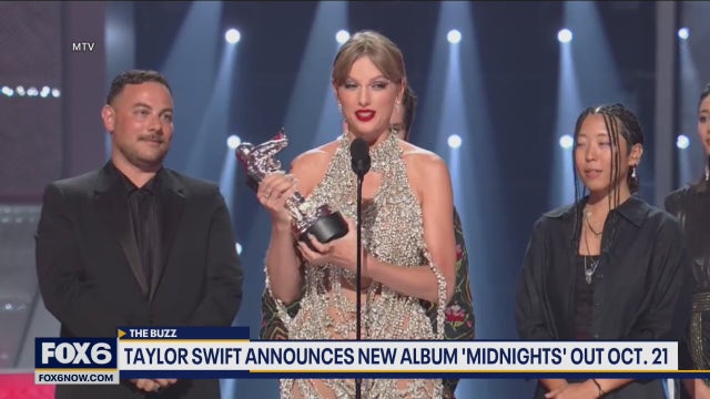 MTV Music Video Awards offer tributes, surprises