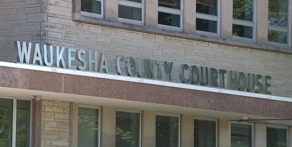 Man accused of voting in Wisconsin, Florida in same election twice