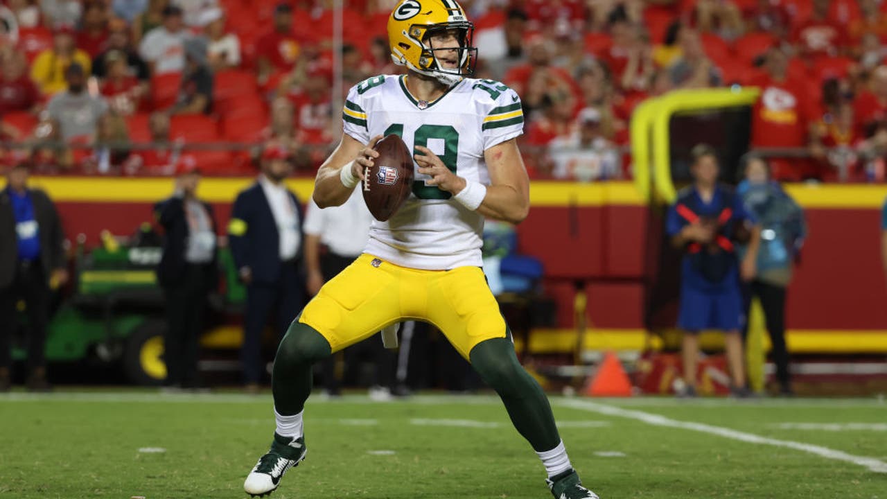 Green Bay Packers quarterback Danny Etling (19) throws a pass