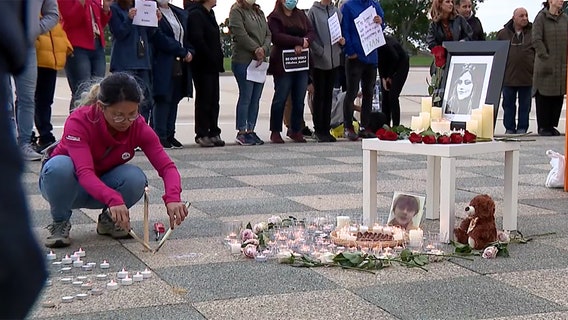 Mahsa Amini: UWM students unite after Iranian woman's death