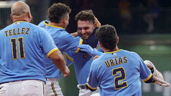 Brewers rally, beat Yankees 7-6