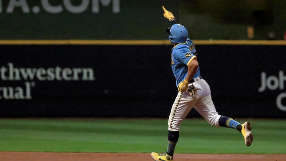 Brewers beat Yankees; Willy Adames makes franchise history