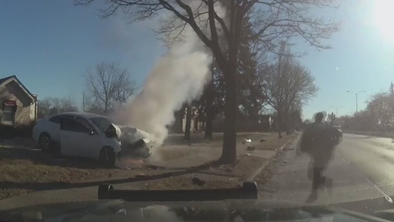 Milwaukee police chase, fiery crash near 76th and Fairmount: video