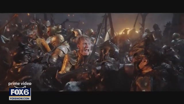 Familiar movie reclaims box office crown