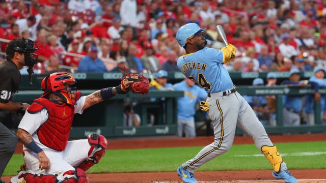 Brewers beat Cards 8-4, McCutchen homers, drives in 3