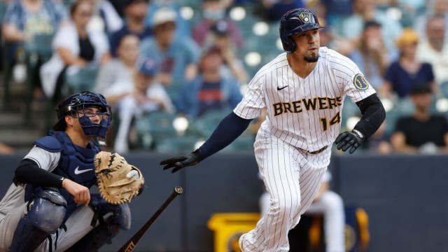 Yankees beat Brewers 12-8