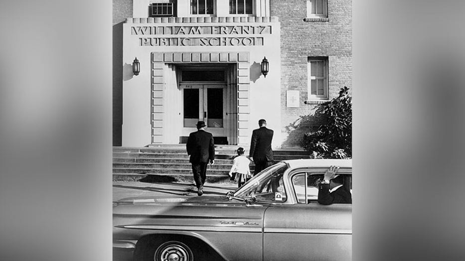 Ruby-Bridges-integrates-school.jpg