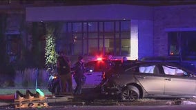 Glendale police chase, Milwaukee crash; driver wanted, 1 injured