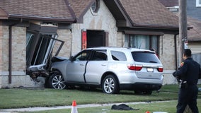 Sheboygan OWI crash into house