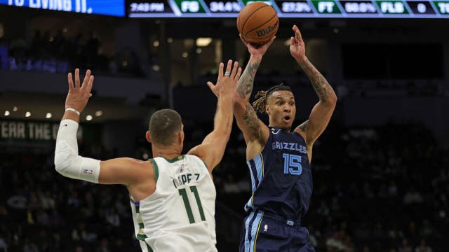 Bucks fall to Grizzlies in preseason opener