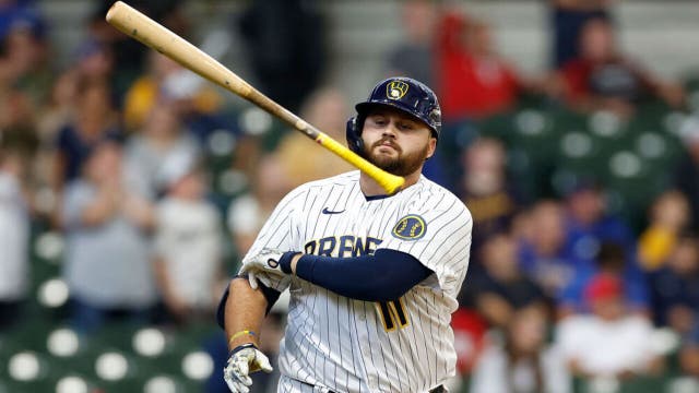 Marlins beat Brewers 4-3 in 12, Milwaukee playoff hopes on ropes