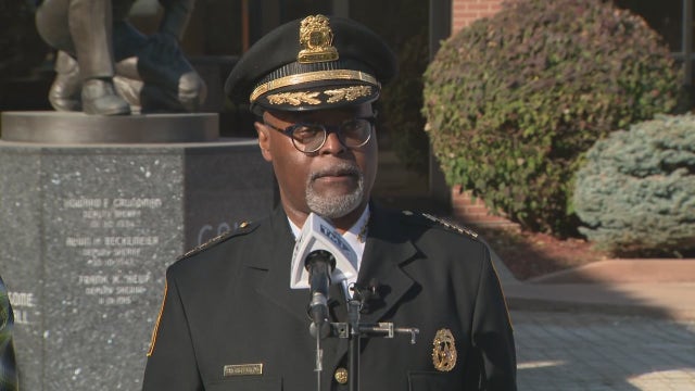 Milwaukee County Sheriff Earnell Lucas' last day on job, gift to memorial
