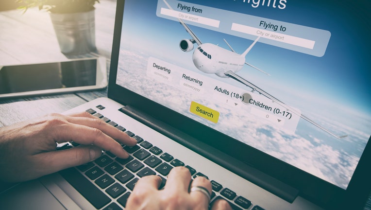 booking flight travel traveler search reservation holiday page