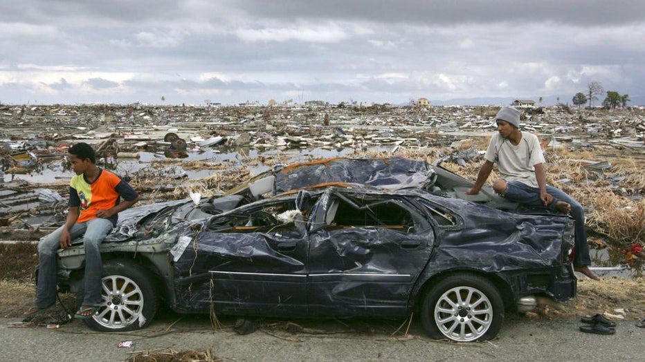 Tsunami-in-Indonesia.jpg