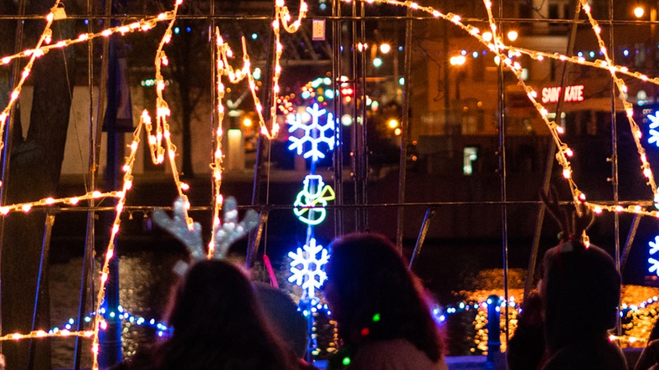 Milwaukee Holiday Lights Festival To Dazzle Downtown | FOX6 Milwaukee