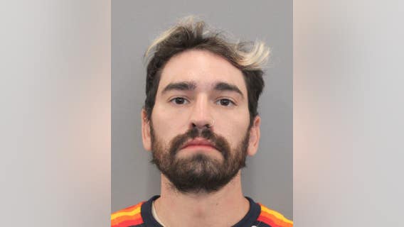 Man accused of throwing White Claw at Sen. Ted Cruz during Astros championship parade identified